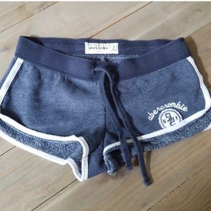 Abercrombie Kids logo pull on shorts